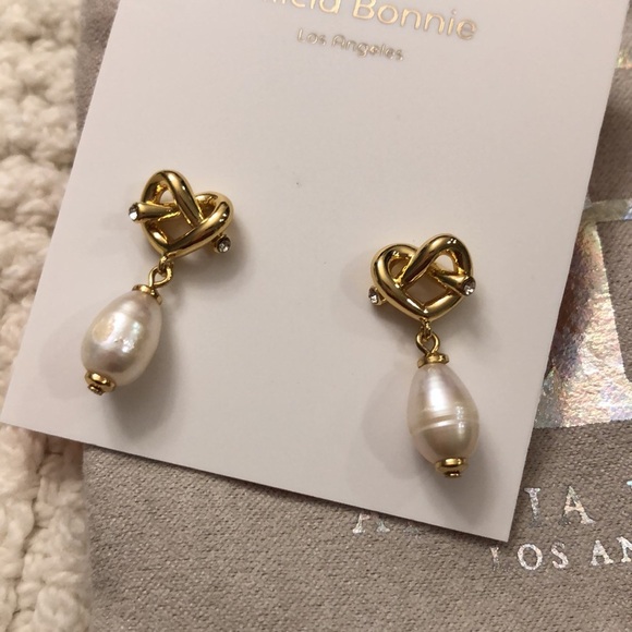 Alicia Bonnie Love Knot Pearl Drop Earrings NIB - Picture 3 of 4